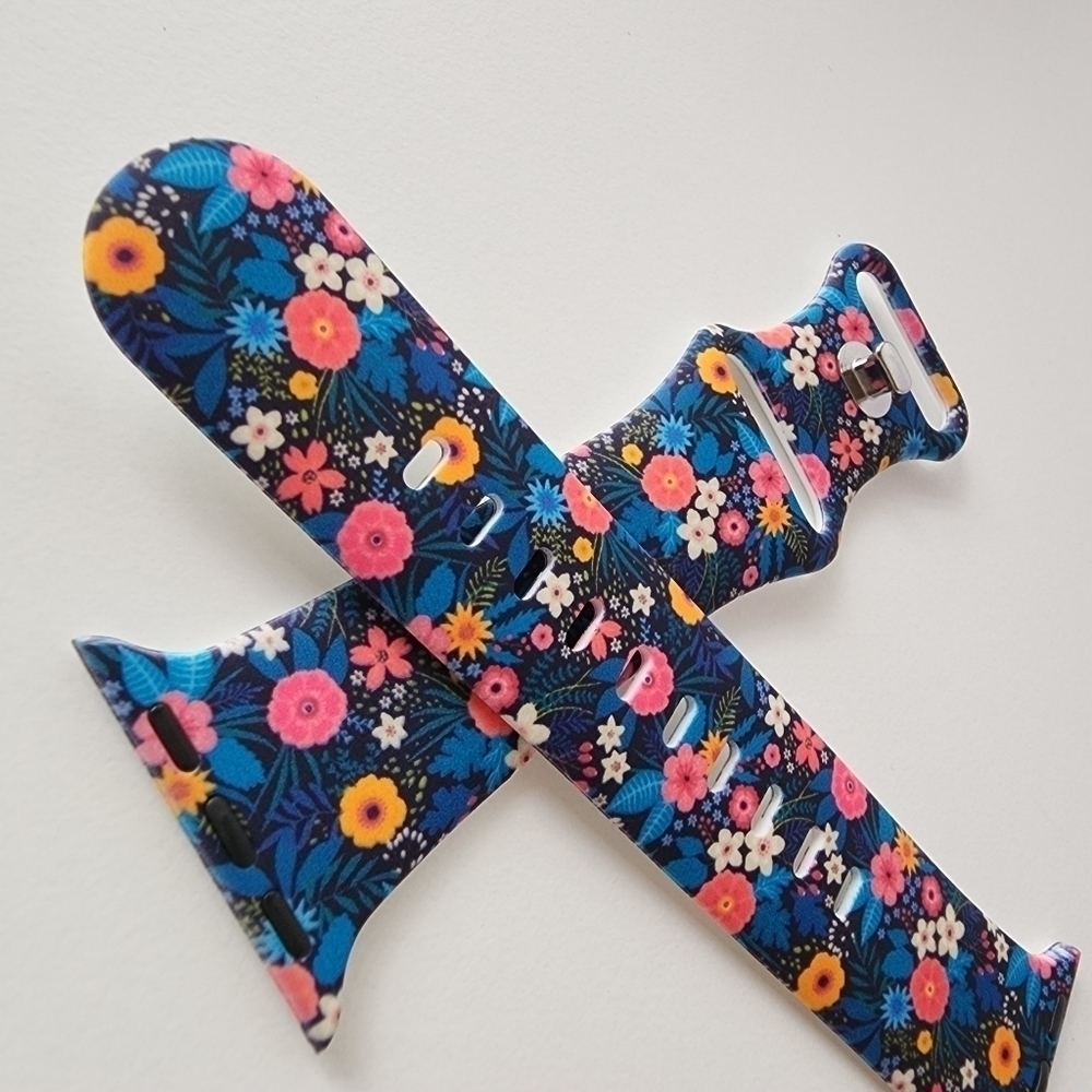 NWT Multi Floral Pattern Apple Watch Silicone Band - Picture 6 of 8